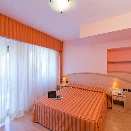 Hotel Residence Dei Fiori Baveno Zewnętrze zdjęcie