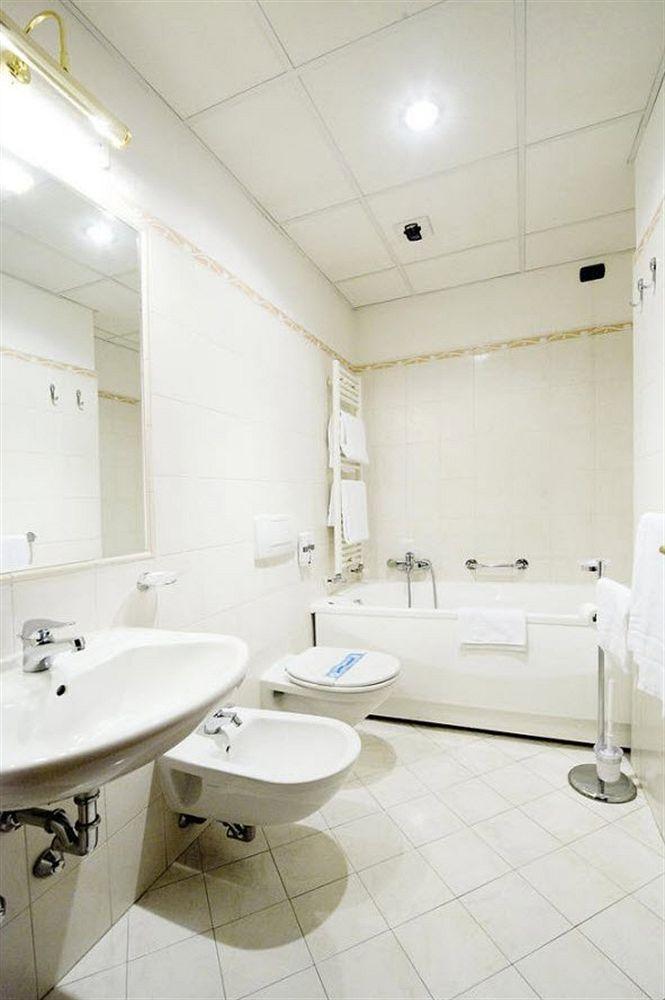 Hotel Residence Dei Fiori Baveno Zewnętrze zdjęcie