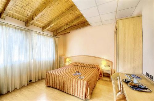 Hotel Residence Dei Fiori Baveno Zewnętrze zdjęcie