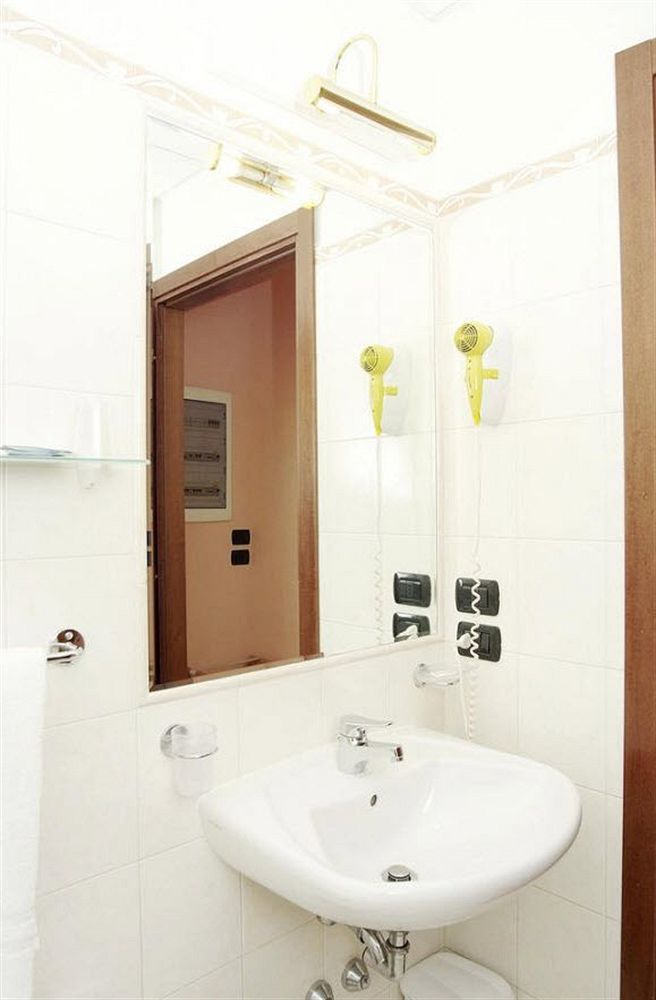 Hotel Residence Dei Fiori Baveno Zewnętrze zdjęcie